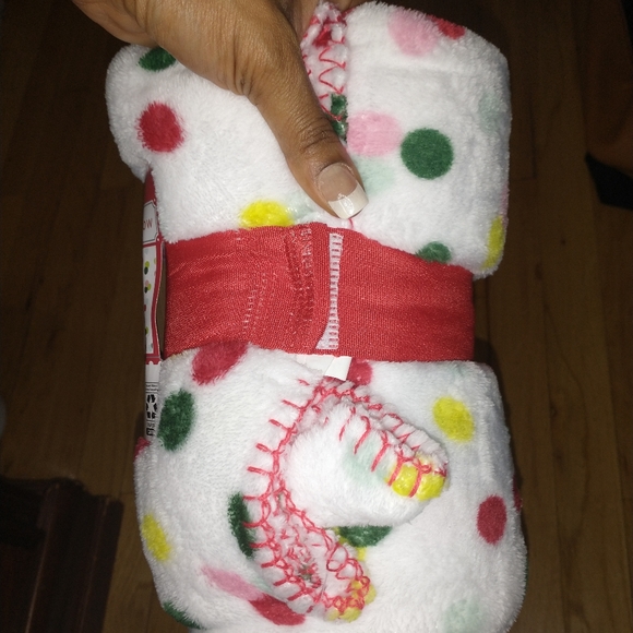 Holiday time super soft plush throw - Picture 5 of 5
